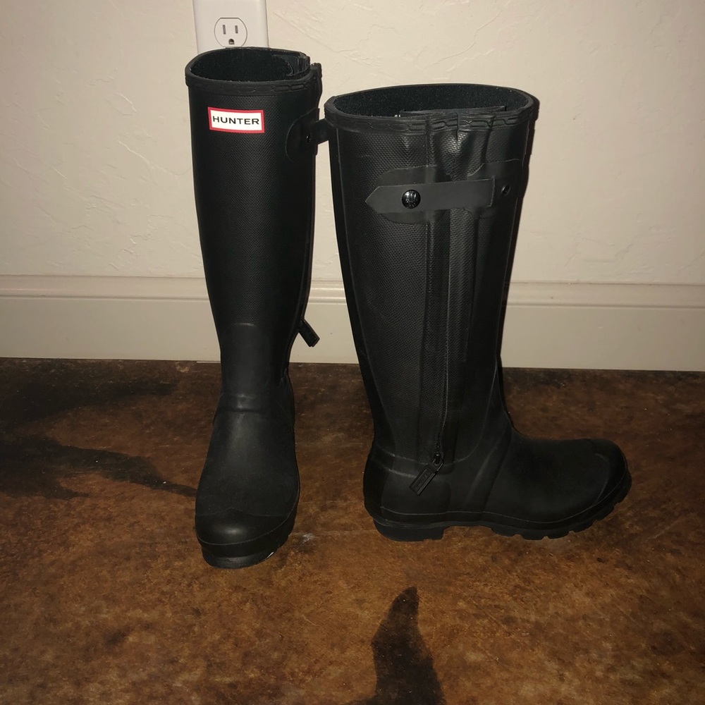 Black hunter rain boots. Worn maybe 5 times.